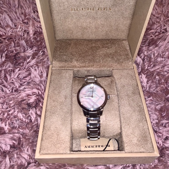 Burberry Watch - Picture 1 of 6